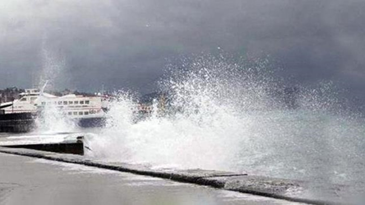 Marmara'daki fırtına İDO ve BUDO'yu vurdu!