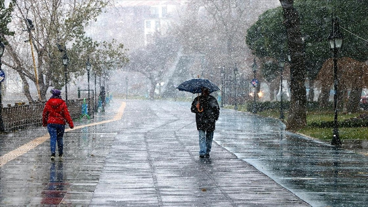 Meteoroloji'den tüm Türkiye'ye kar ve yağmur uyarısı