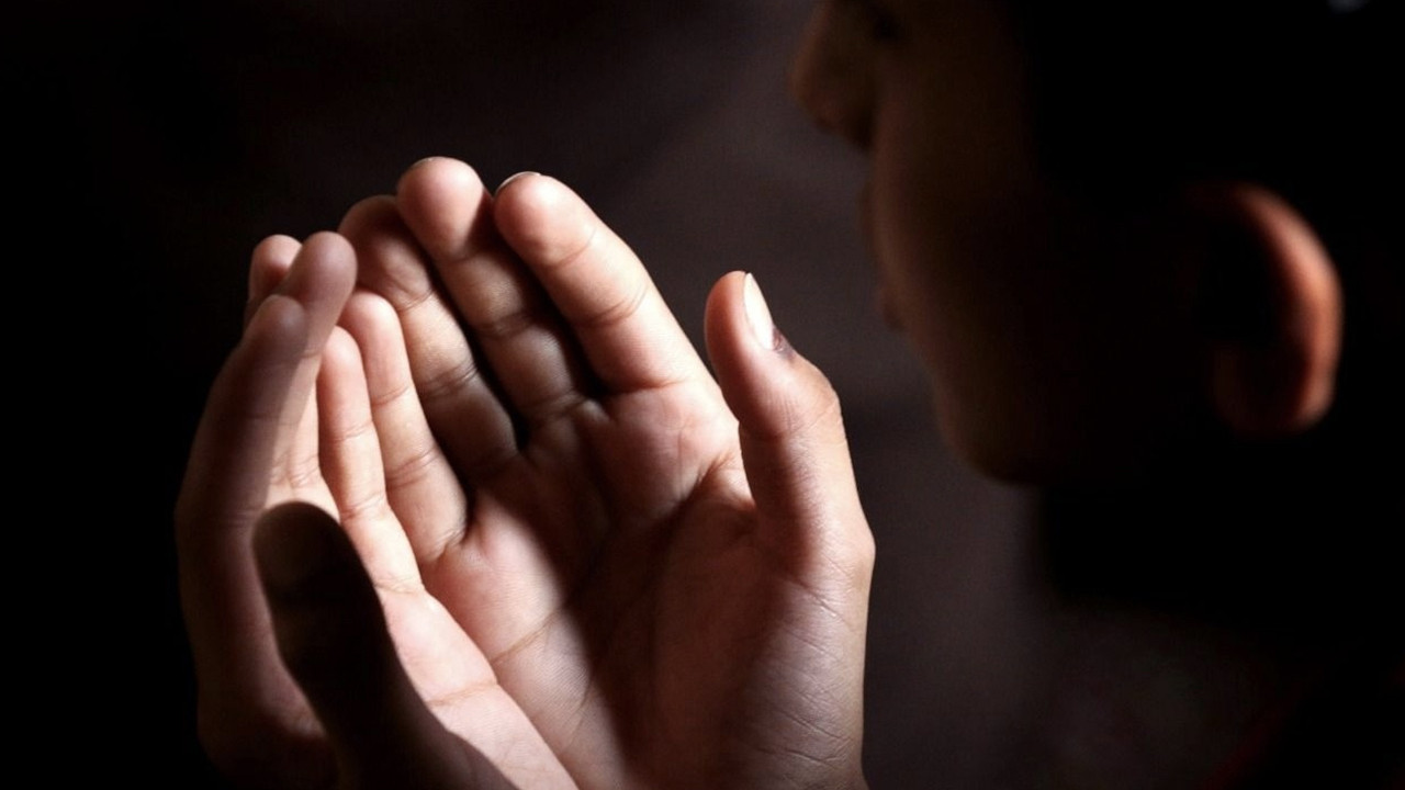 Hatime başlarken nasıl dua edilir? Kur'an-ı Kerim'e başlamadan okunacak dua