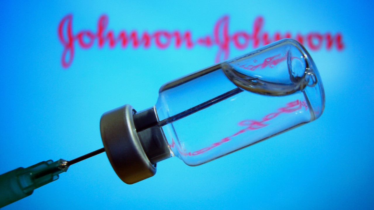 Johnson & Johnson aşısının durdurulması önerildi