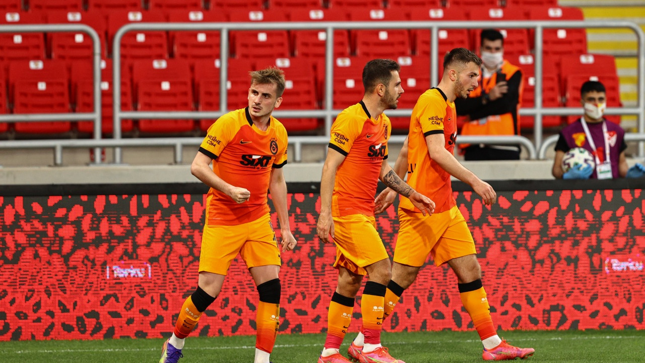 Galatasaray zorlu Göztepe deplasmanında 3 puanı 3 golle aldı