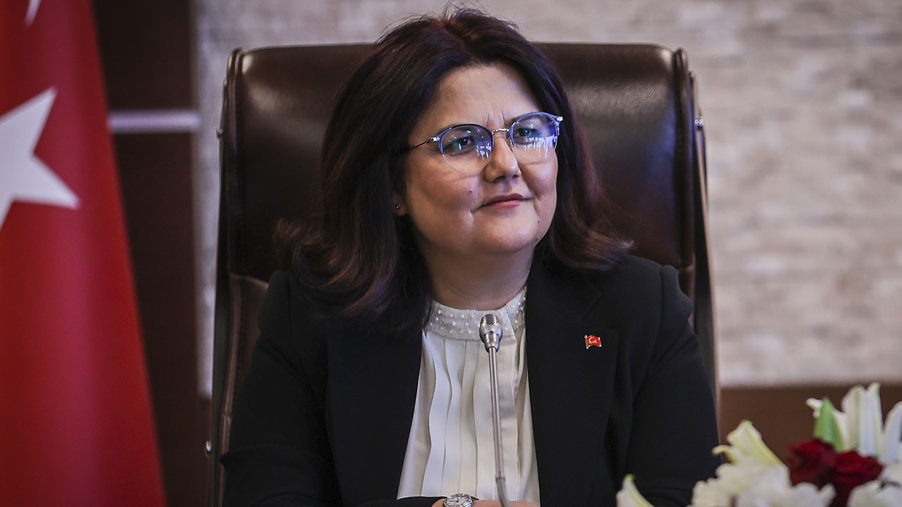 Aile ve Sosyal Hizmetler Bakanı Derya Yanık, İstanbul ilk kadın belediye başkanıydı