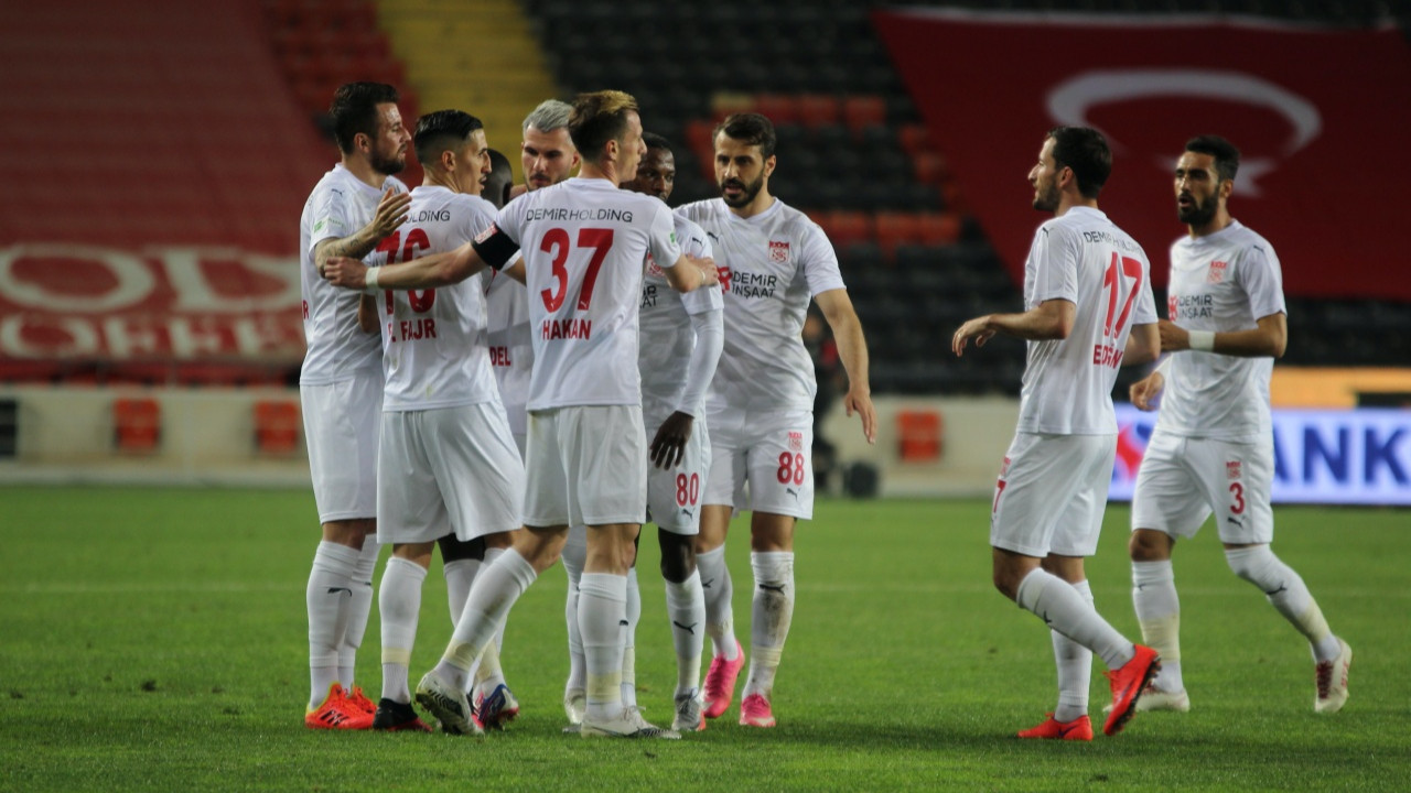 Sivasspor'un yenilmezlik serisi Gaziantep'te 16 maça çıktı!