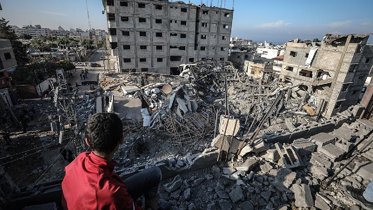 İsrail'in yıktığı Gazze'yi  Mısır inşa edecek