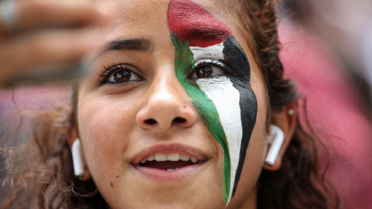 New York'ta binler Filistin için yürüdü