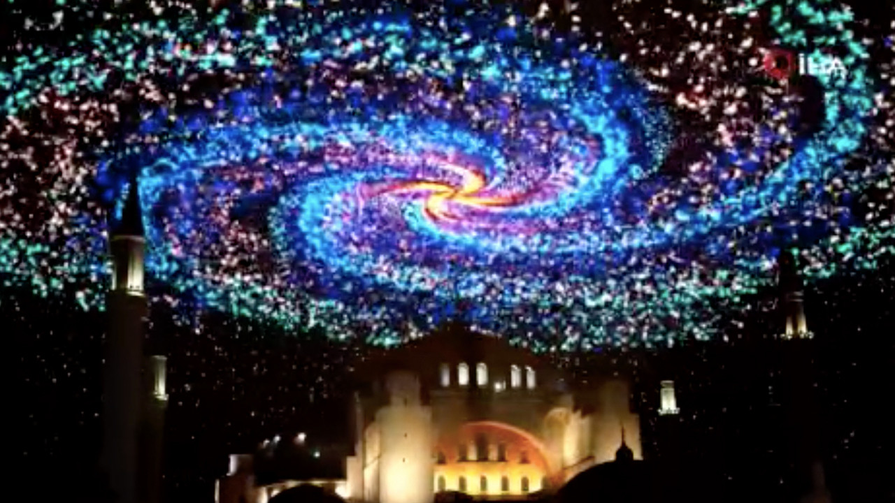 İstanbul'un Fethi'nin 568. yıldönümü için ses ve ışık gösterisi