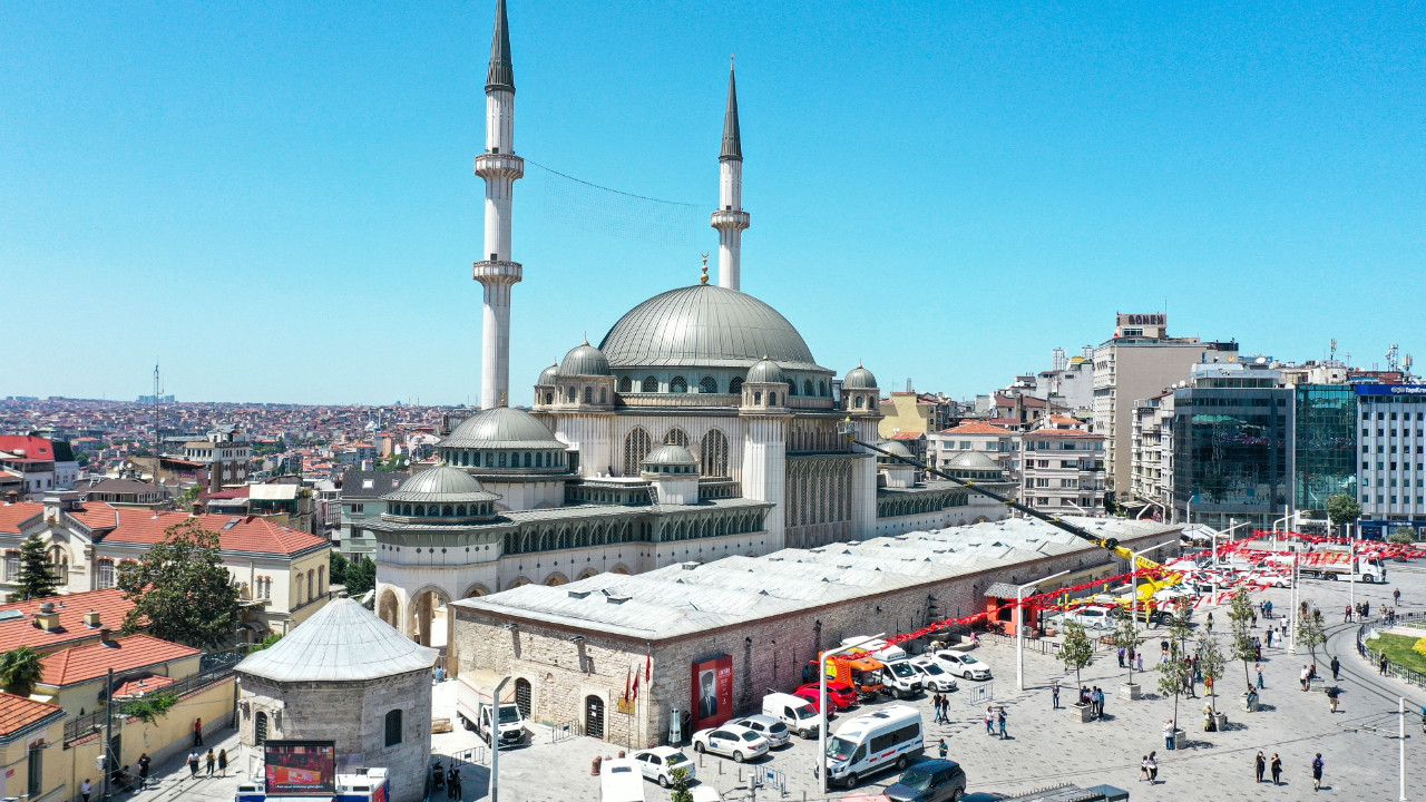 Hürriyet'ten Taksim Camii haberine düzeltme