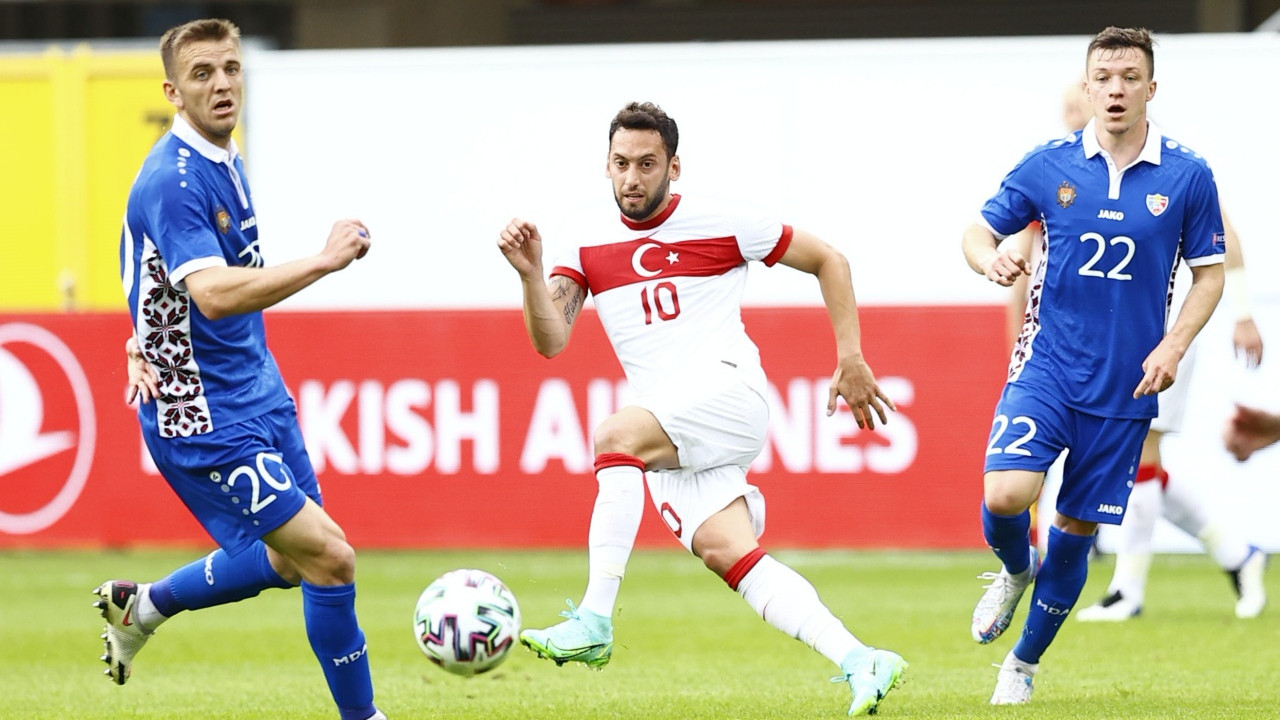 Hakan Çalhanoğlu: Roma'da korkarak top oynamayacağız!
