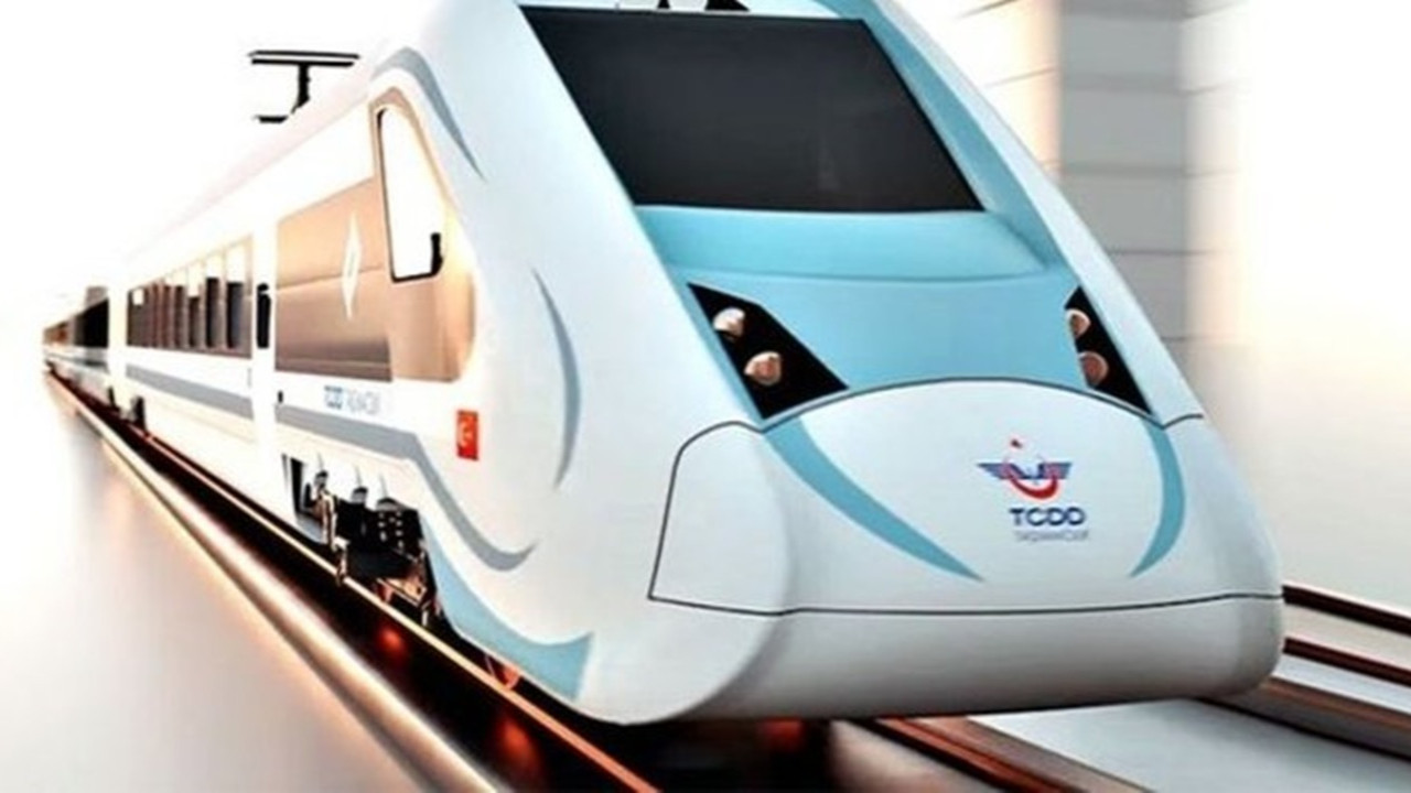 Bakan Karaismailoğlu duyurdu: Milli Elektrikli Tren geliyor!