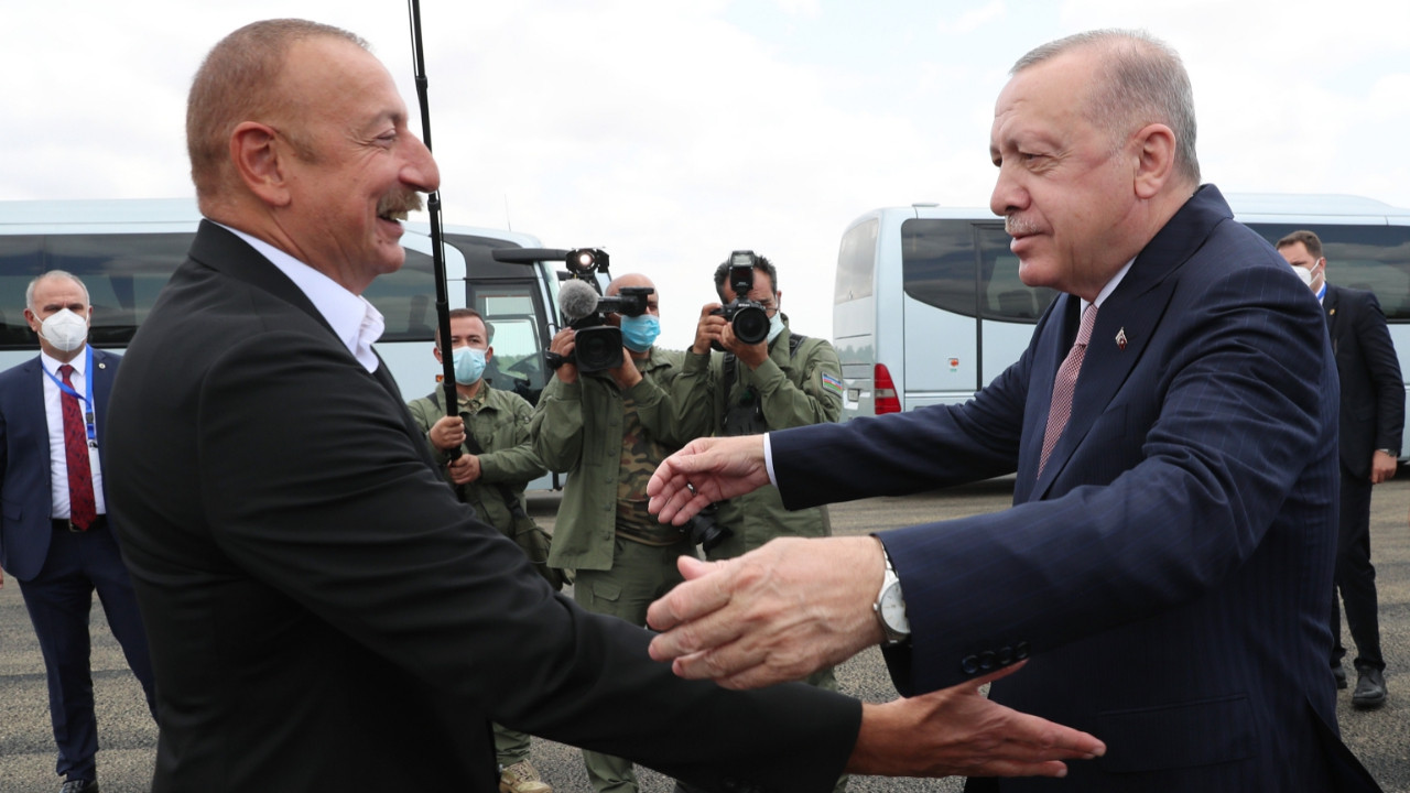 Cumhurbaşkanı Erdoğan, Aliyev ile birlikte Şuşa'yı gezdi