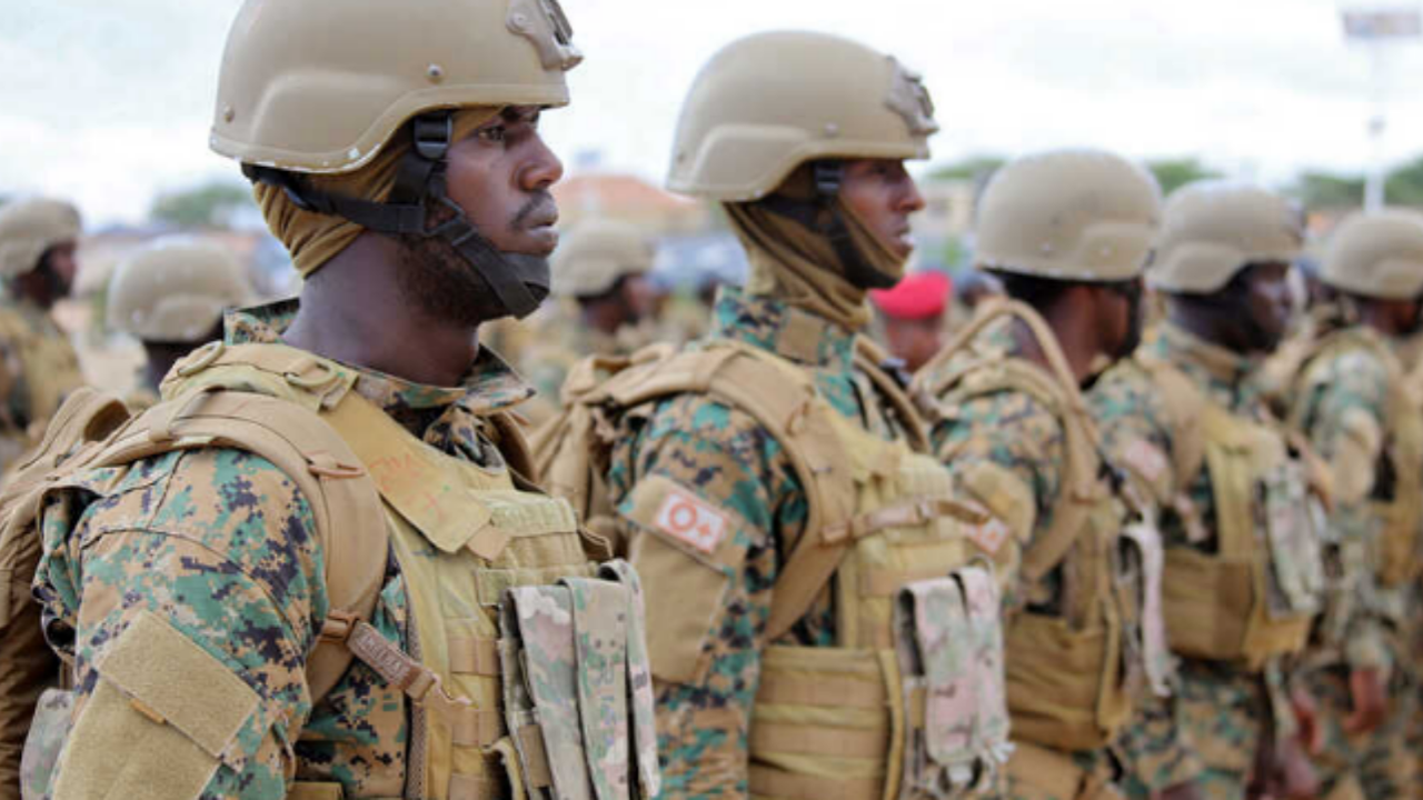 Mogadişu'da askerlere intihar saldırısı: En az 15 asker hayatını kaybetti!