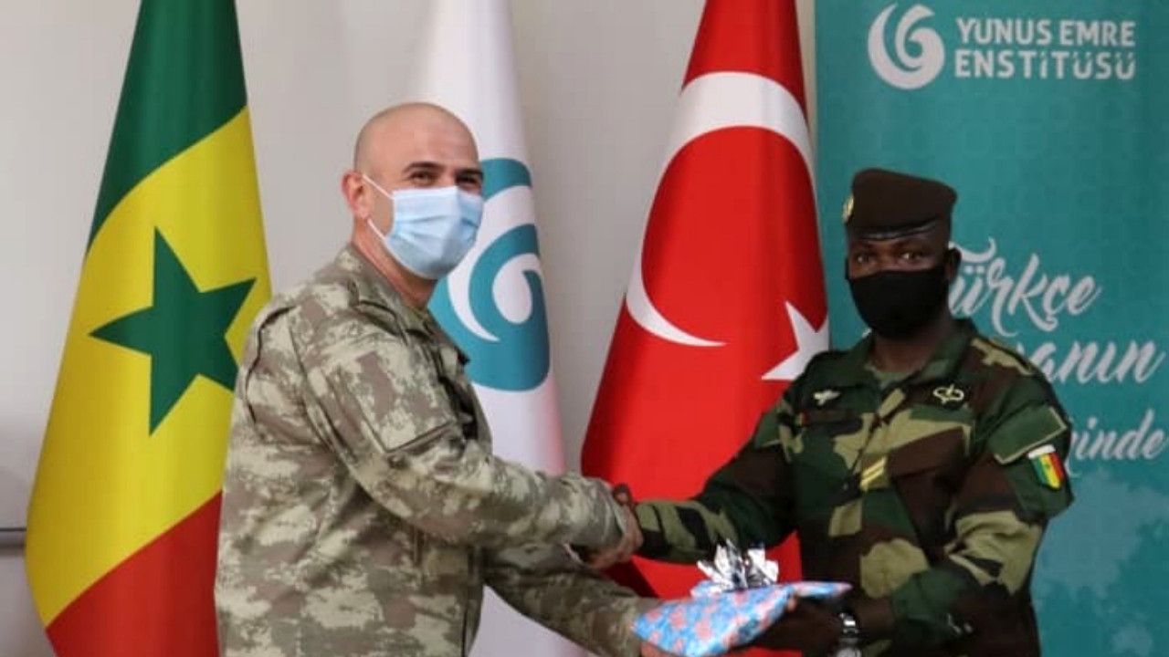 Senegalli askerler Türkçe diplomalarını aldı!