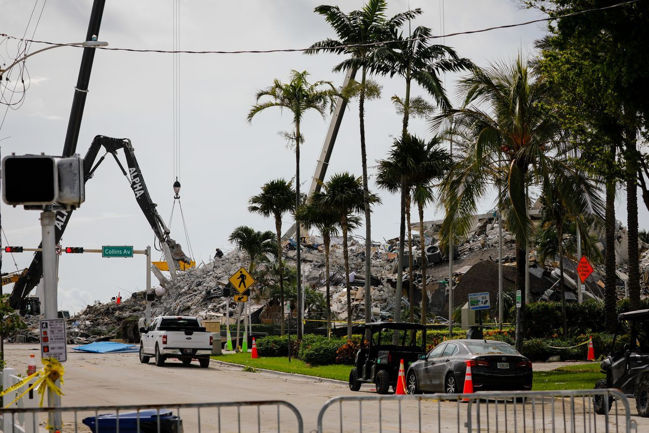 Miami'de çöken binada ölenlerin sayısı 27'ye yükseldi! 118 kişi halen enkaz altında - Sayfa 2