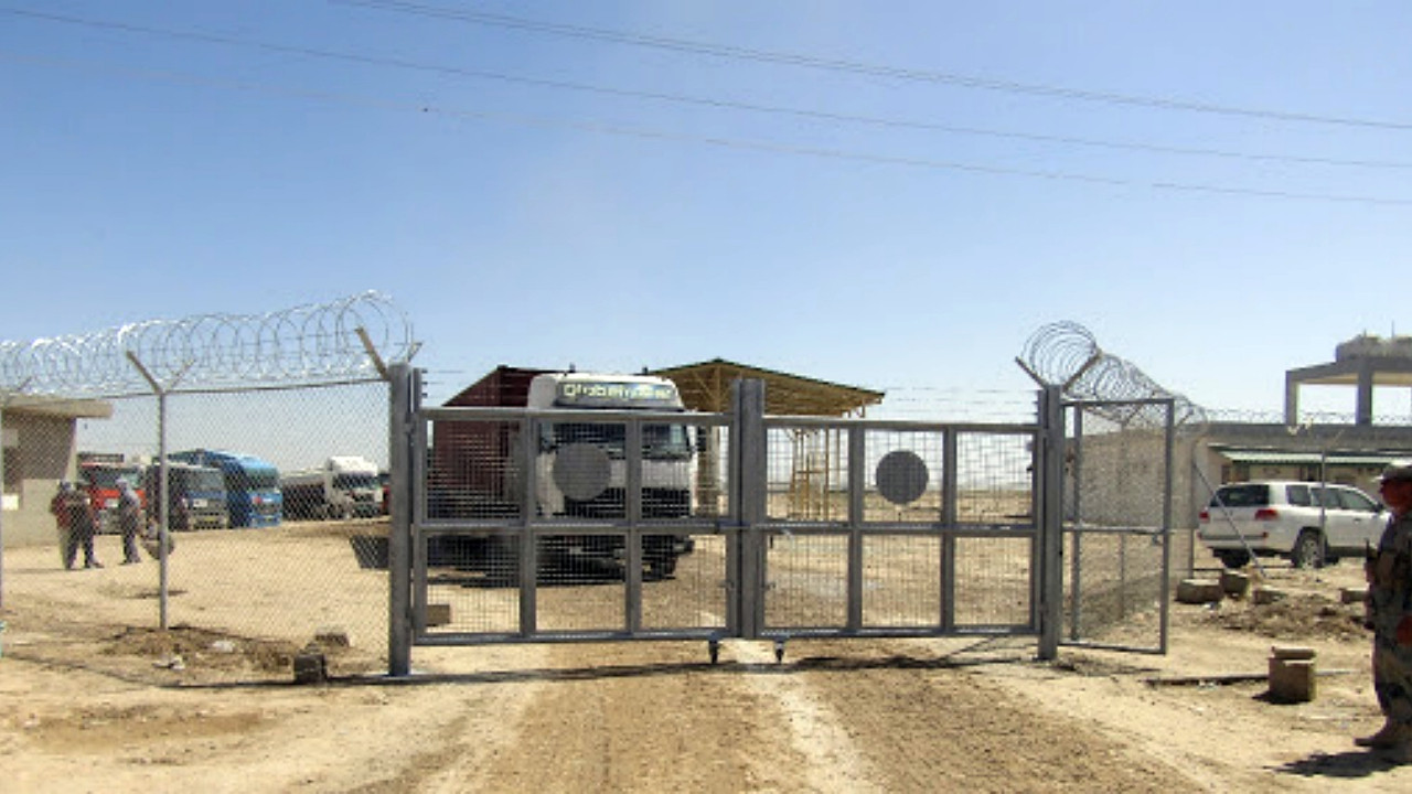 Taliban, Afganistan - Türkmenistan sınır kapısını ele geçirdi!