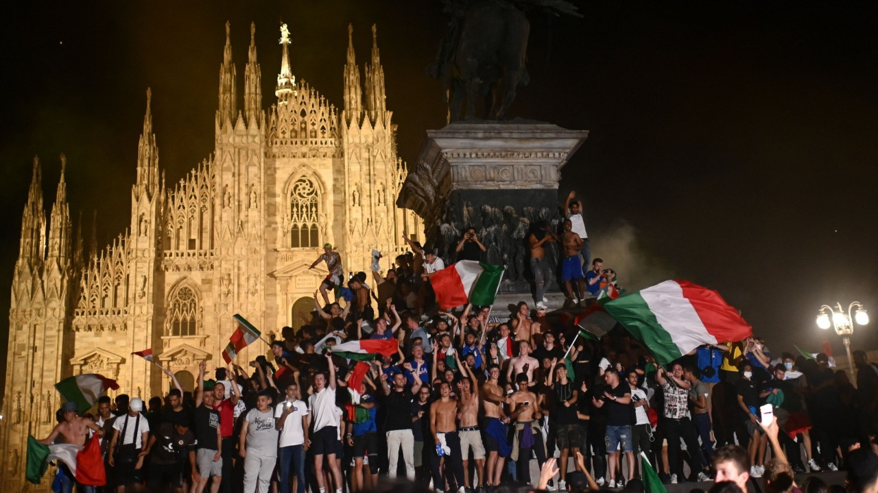 İtalya, 53 yıl sonra gelen Avrupa Şampiyonluğunu böyle kutladı