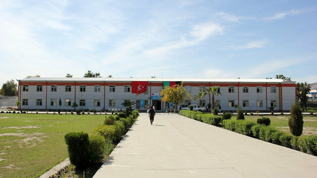 Türkiye Maarif Vakfı, Etiyopya'nın Oromiya eyaletinde FETÖ'ye ait okulları teslim aldı