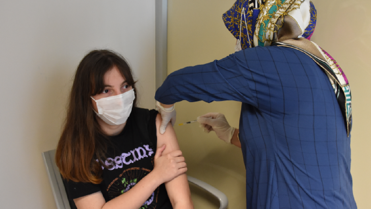 Türkiye'de uygulanan aşı dozu 62 milyonu geçti