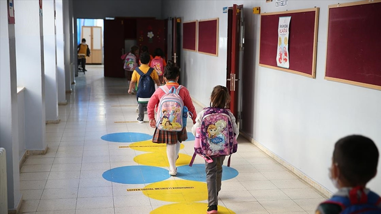 Bakan Selçuk: Okulları açmak konusunda çok kararlıyız