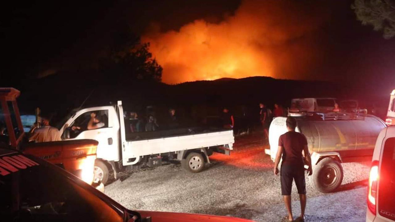 PKK'lı teröristlere yakın hesaplar orman yangınlarını üstlenen paylaşımlar yaptı