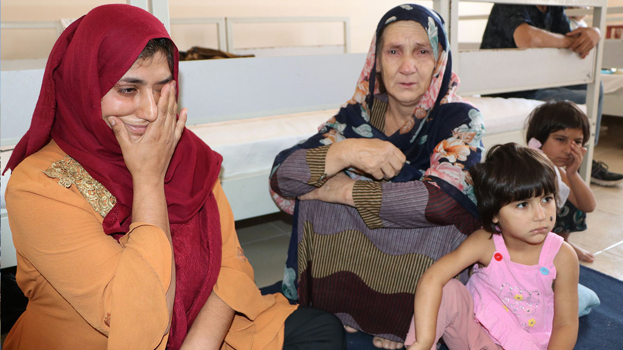 Taliban'dan Türkiye'ye kaçan Afgan kadın yaşadığı büyük acıyı anlattı: Çocuklarımı öldürdüler