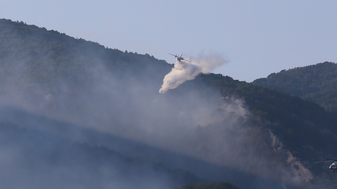 Kazdağları yanıyor! Alevlere 29 helikopter 4 uçakla müdahale ediliyor