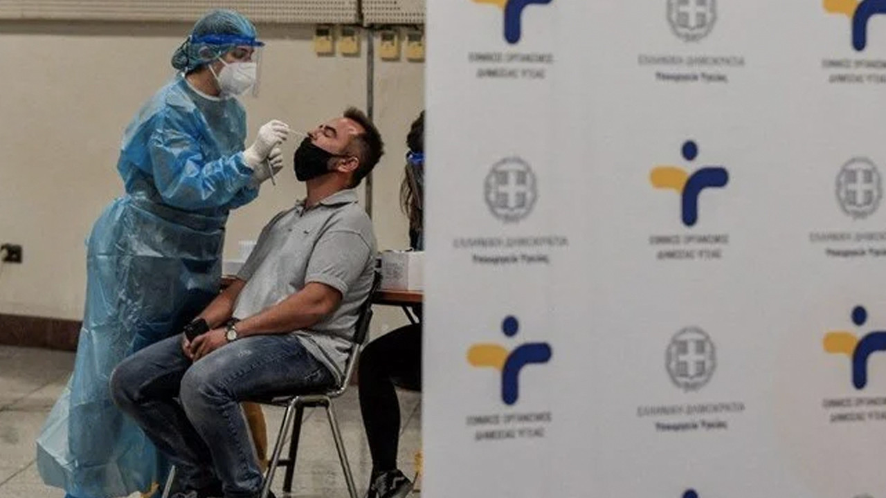 Yunanistan'dan salgına karşı yeni karar: Aşısızlara ücretli olacak