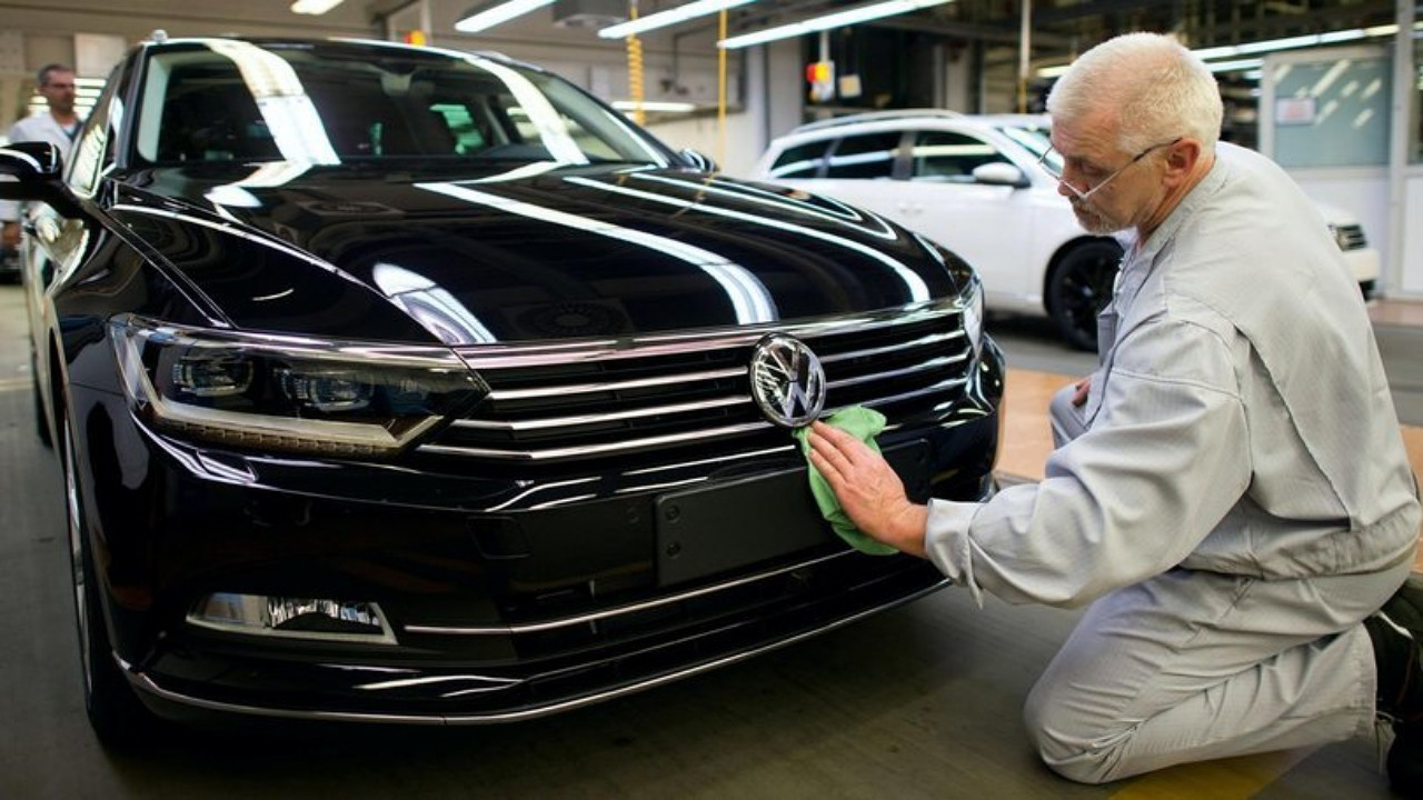 Otomobil devi Volkswagen duyurdu! Artık manuel şanzıman üretmeyecek...