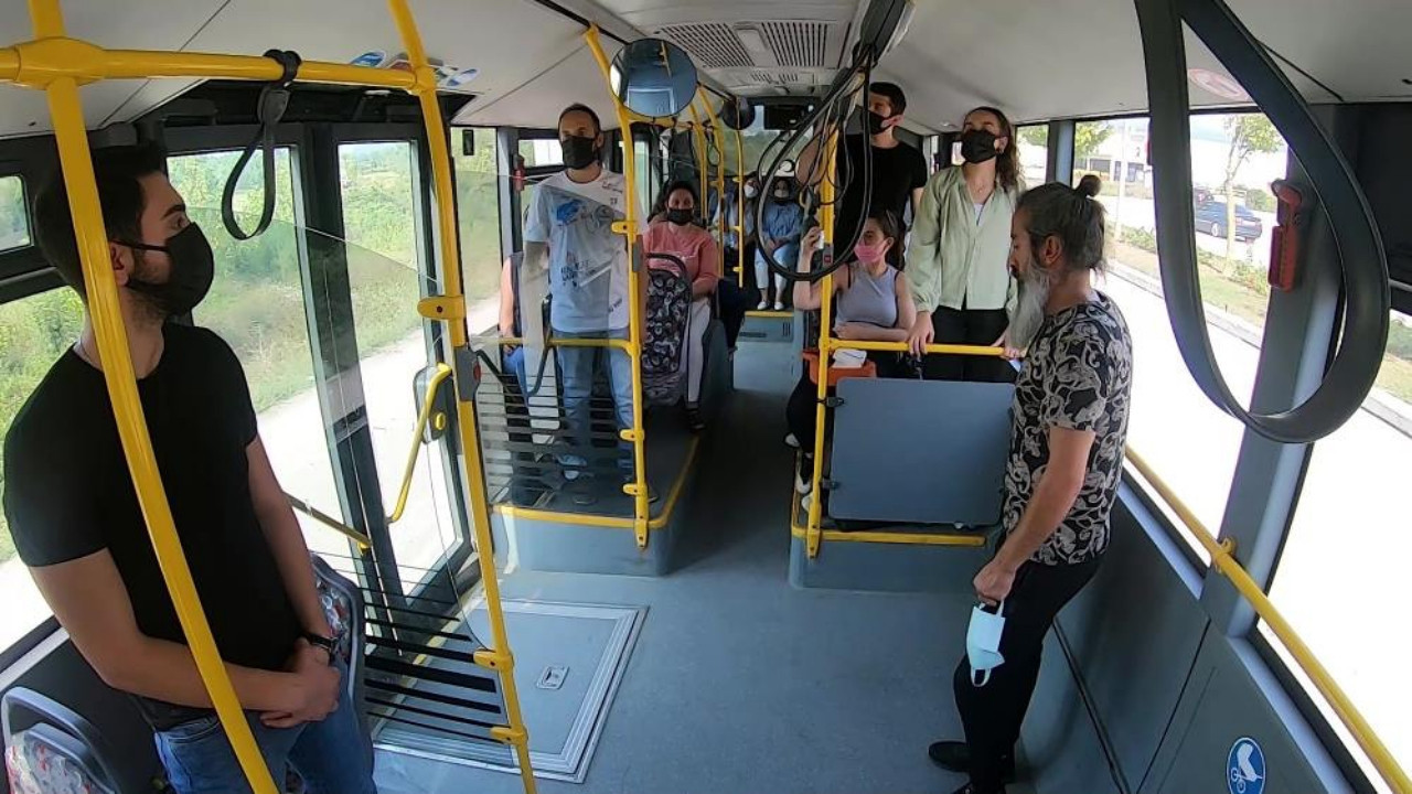 Belediye otobüsünde tüyleri diken diken eden anlar! Yolcular neye uğradıklarını şaşırdı...