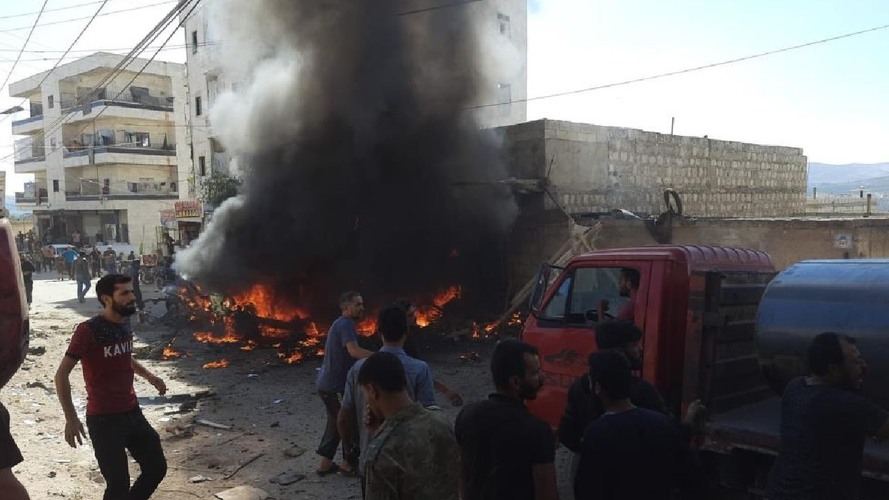 Afrin'de bomba yüklü araçla saldırı: 3 ölü, 6 yaralı