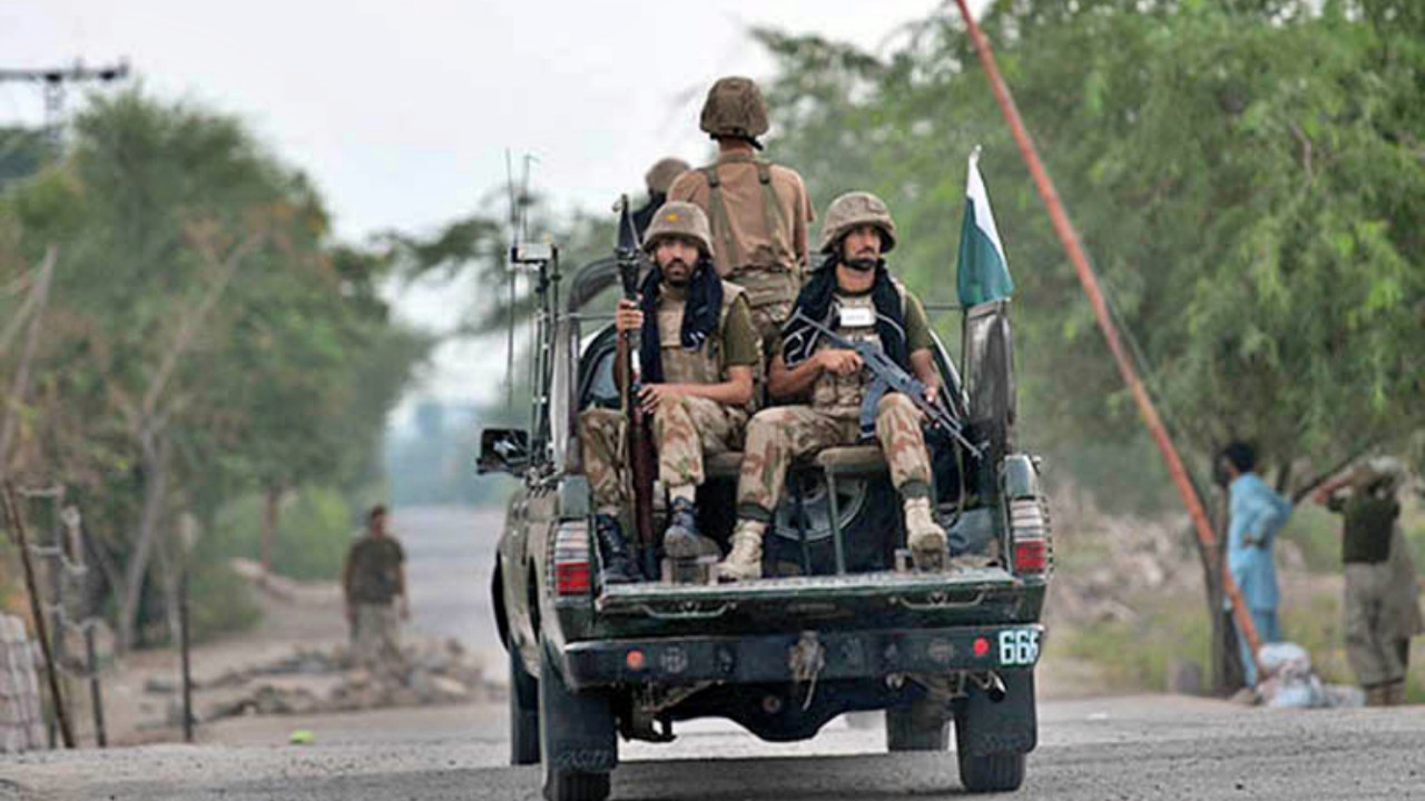 Pakistan'da çatışma çıktı: 7 asker yaşamını yitirdi!