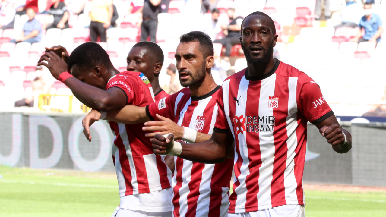 Sivasspor 90+2'de yıkıldı! Gaziantep FK, João Figueiredo'nun altın kafasıyla 1 puanı kurtardı