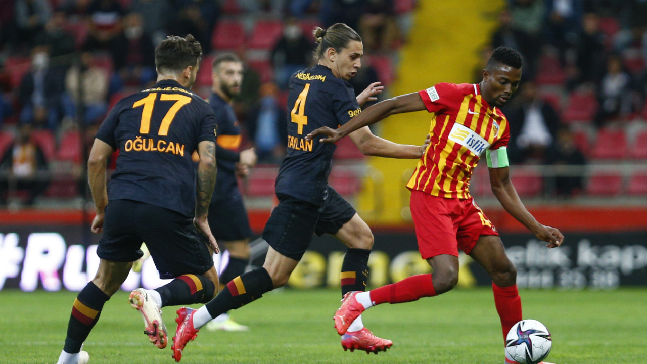 Galatasaray'a Kayseri'de şok! Kayserispor 1974'ten beri ilk kez kazandı hem de 3-0