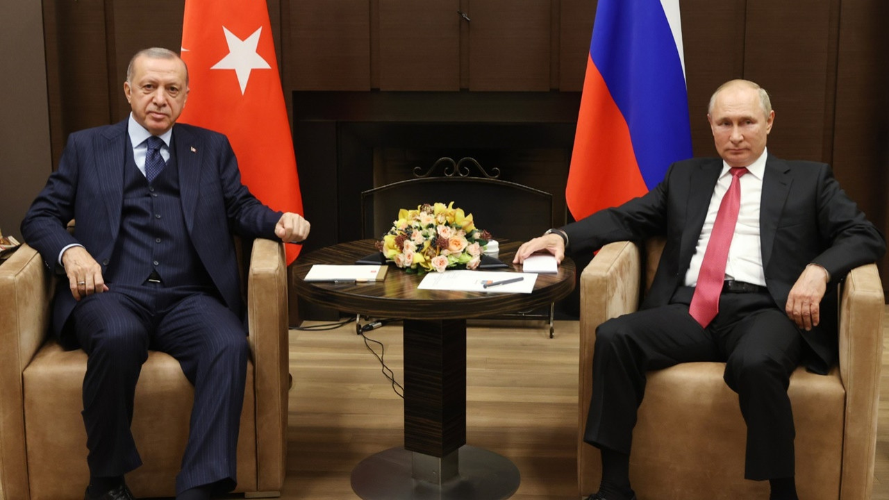 Erdoğan'dan Rusya'da flaş mesaj: Suriye'de barış Türkiye-Rusya ilişkilerine bağlı