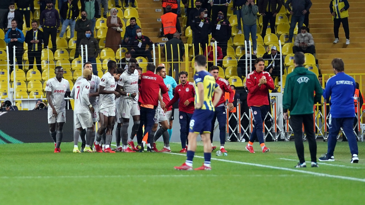 Fenerbahçe UEFA Avrupa Ligi'ndeki 2. maçında Olympiacos'a farklı mağlup oldu!