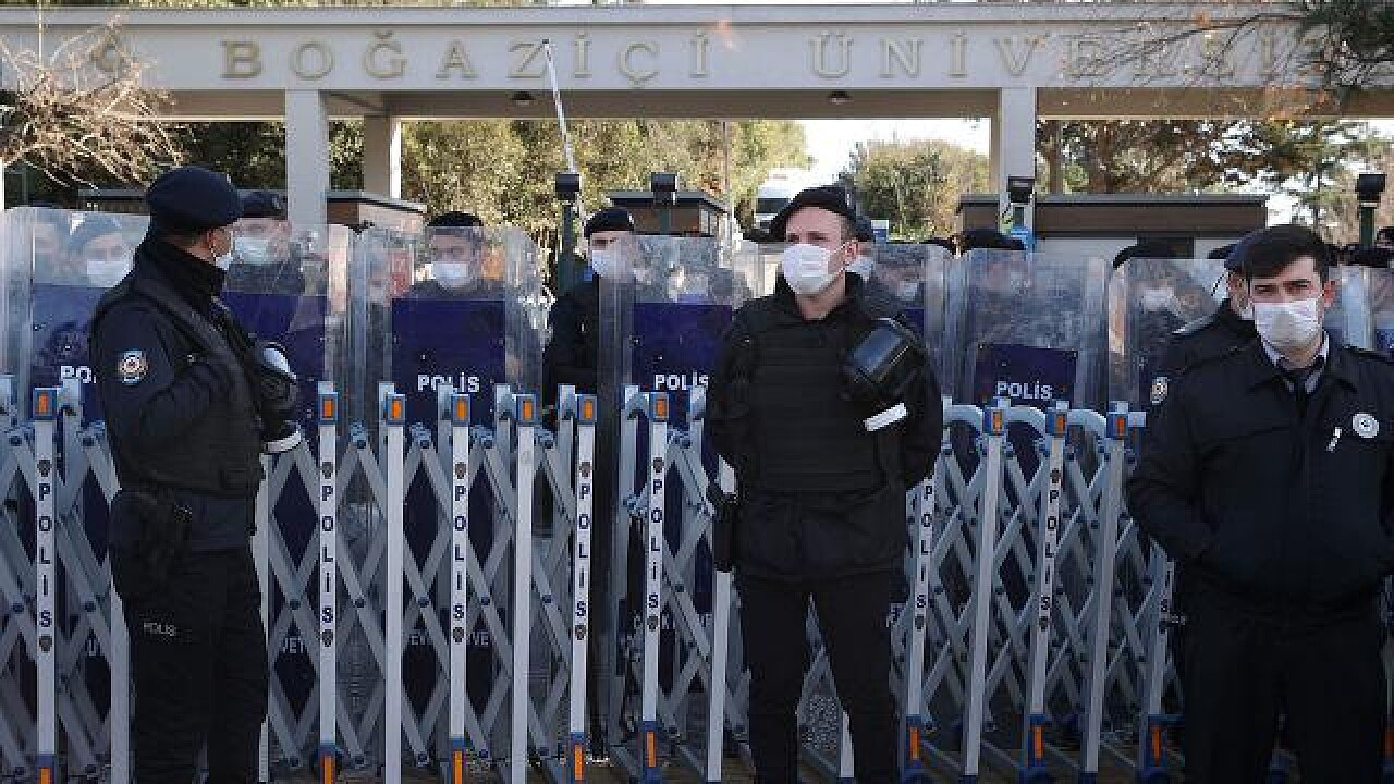 Boğaziçi Üniversitesindeki olaylarla ilgili 2 öğrenci tutuklandı!
