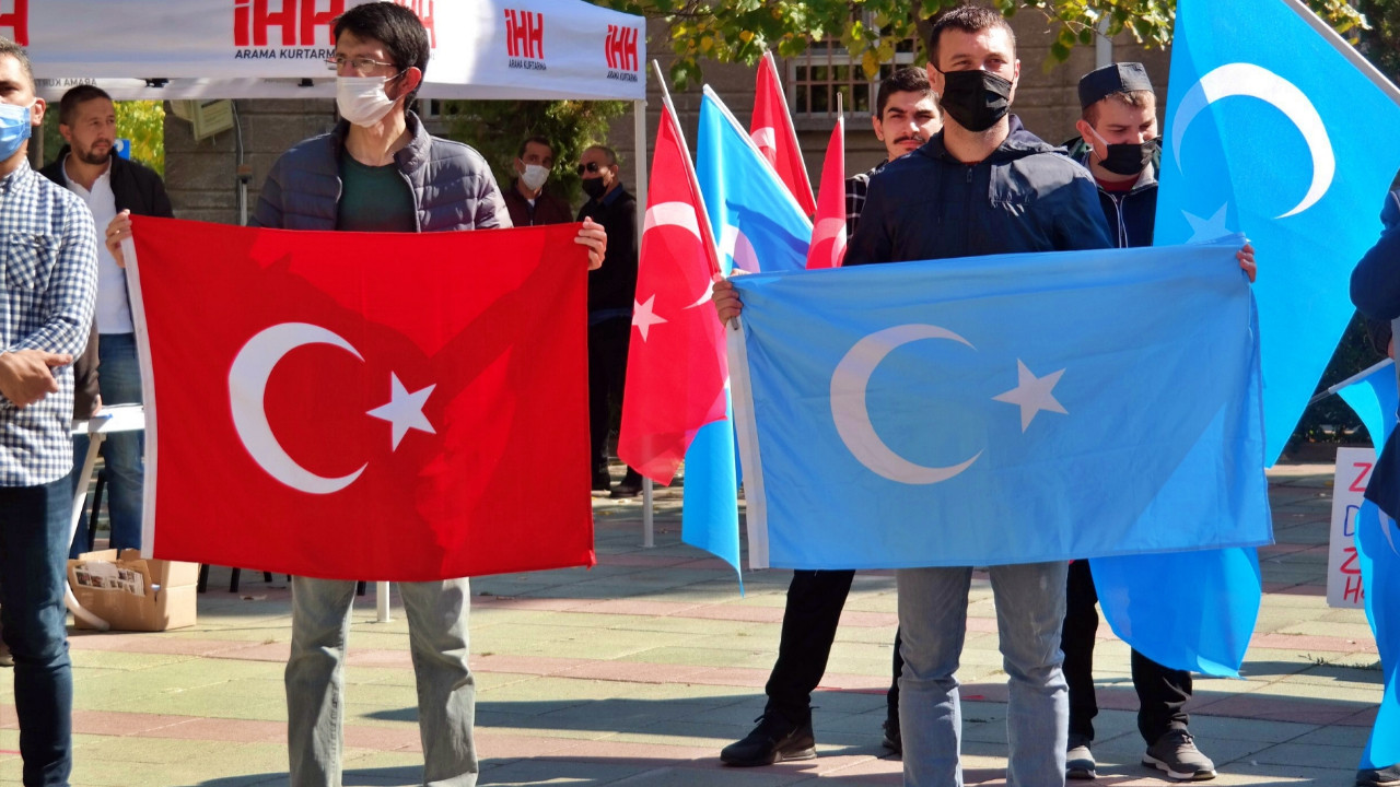 Doğu Türkistan'lı Çin mağdurları Eskişehir'e geldi!