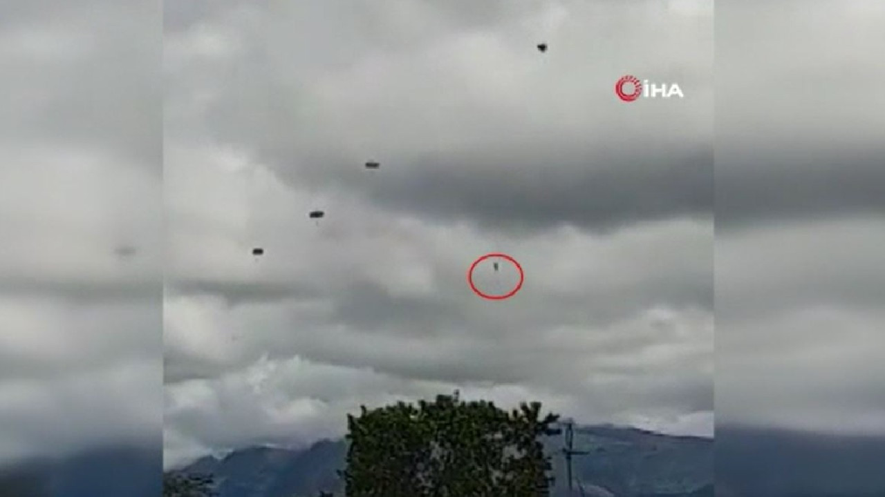 Kolombiya’da paraşütü açılmayan asker yere çakıldı, o anlar kameraya yansıdı