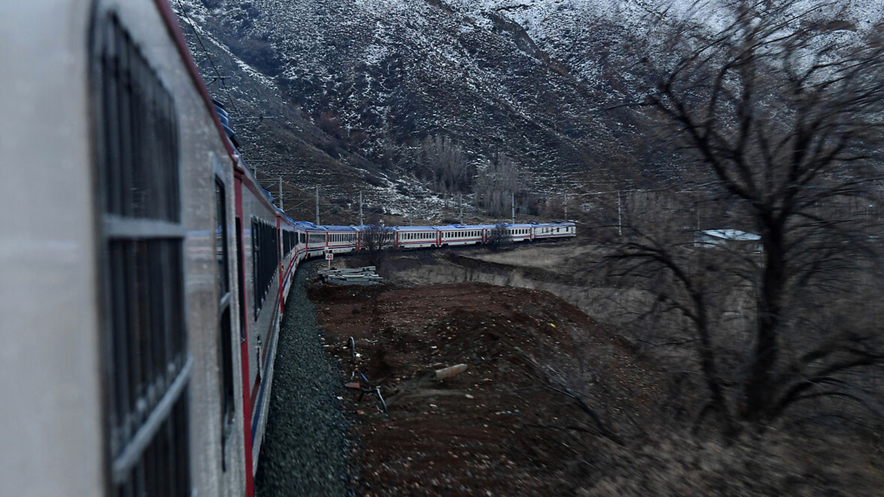 Ankara - Kars arasında Doğu Ekspresi ile 24 saatlik masalsı yolculuk