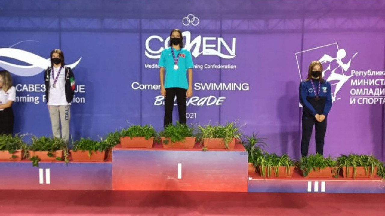 Milli yüzücü Talya Erdoğan'dan Belgrad'da birincilik... 400 metre serbestte 4.21.67'lik derece