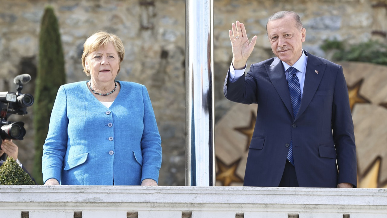 Almanya Başbakanı Angela Merkel İstanbul'da! Erdoğan ile bir araya geldi