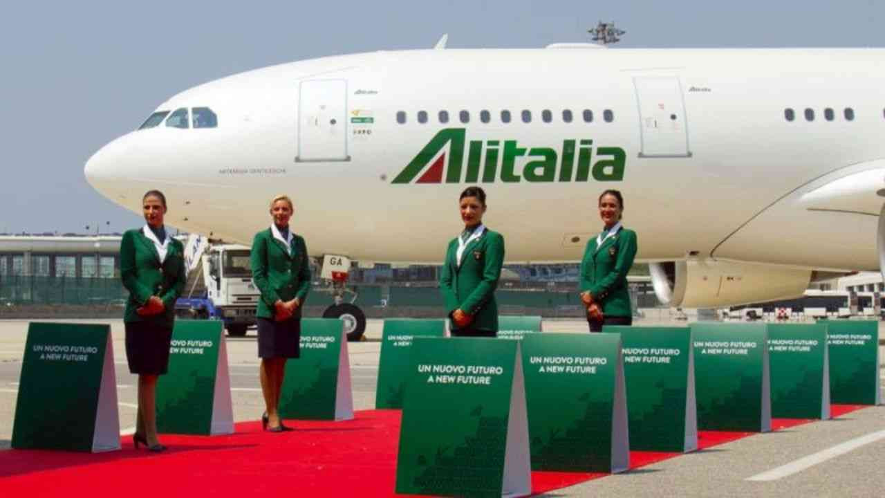 İtalyan havayolu Alitalia faaliyetlerini durdurdu