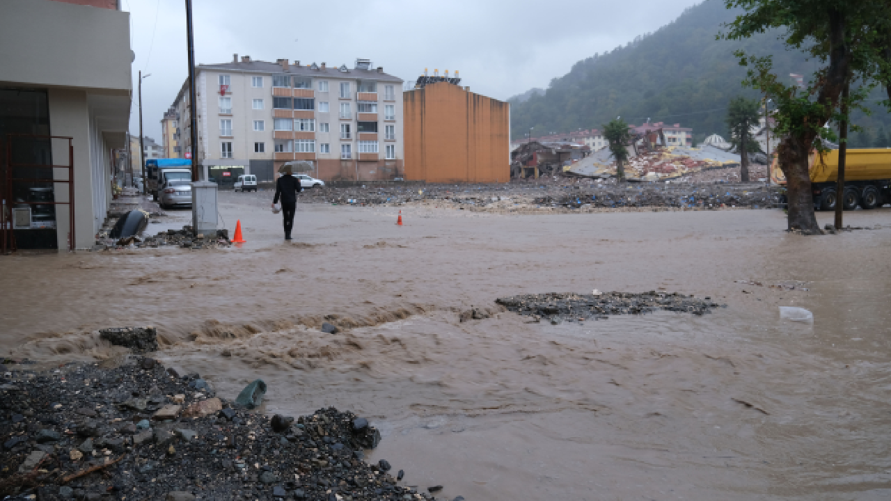 Bozkurt ilçesinin sokakları yeniden sular altında kaldı