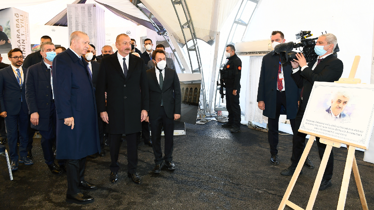 Cumhurbaşkanı Erdoğan ve Aliyev, Karabağ'daki sergide Özdemir Bayraktar'ı yad etti