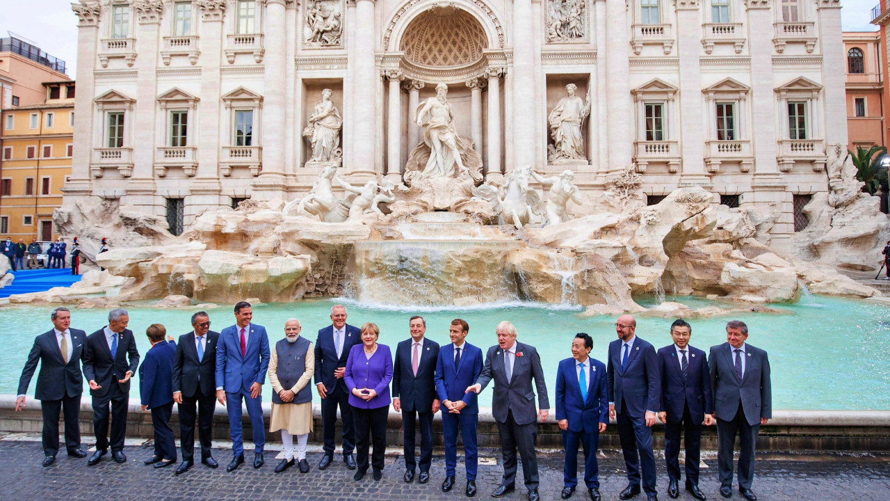 G-20 liderleri, Roma'daki Aşk Çeşmesi'ne bozuk para attı
