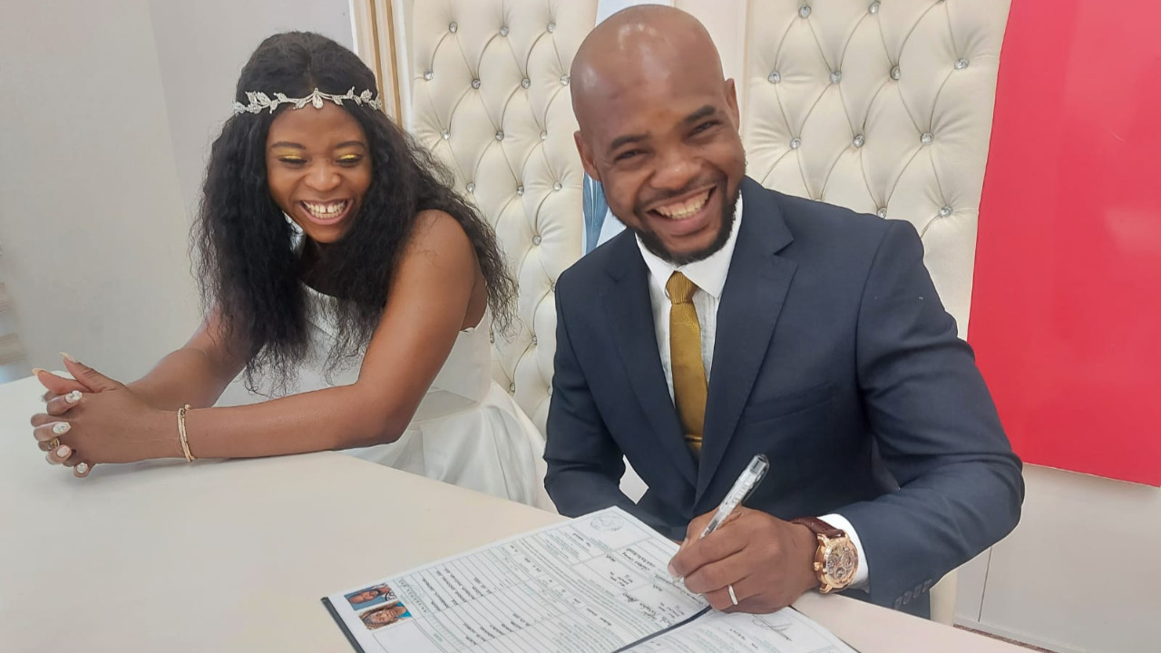 Nijeryalı damattan nikah masasında 'Evet' şov