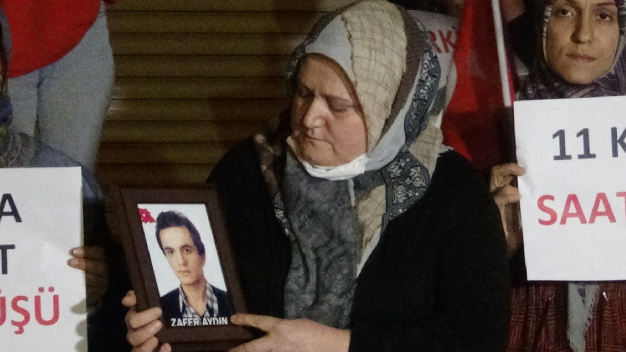 Evlat nöbetindeki anneden şok iddia: Oğlumu HDP’li Murat Çepni dağa gönderdi