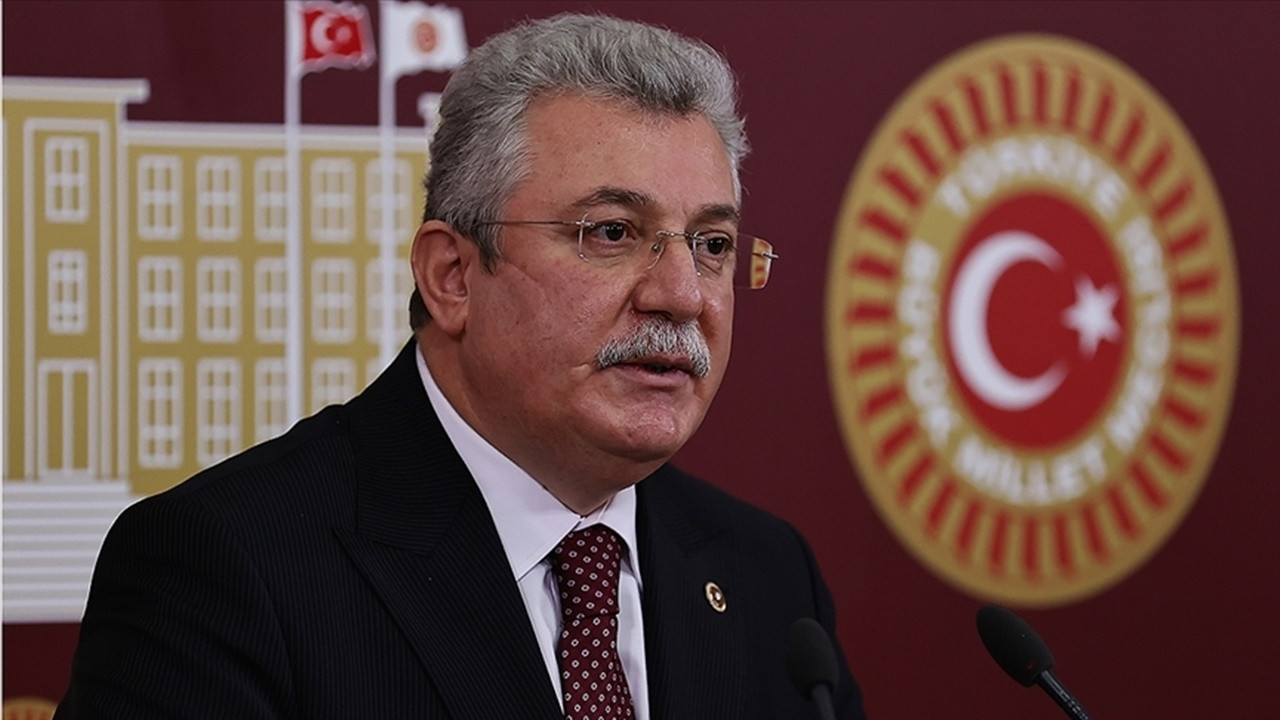 AK Parti'li Akbaşoğlu: Parti yönetimi siyasi ahlak dersinden sınıfta kalmıştır!
