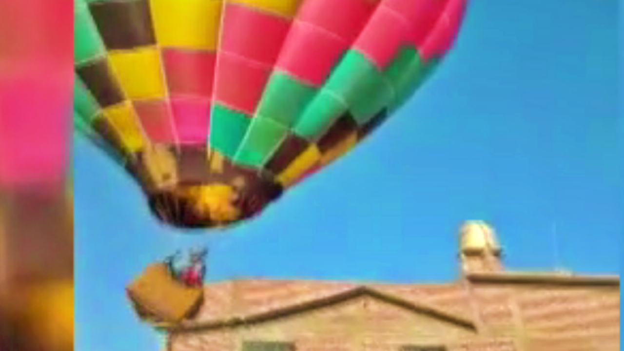 Kontrolden çıkan sıcak hava balonu yolcularıyla birlikte eve çarptı!