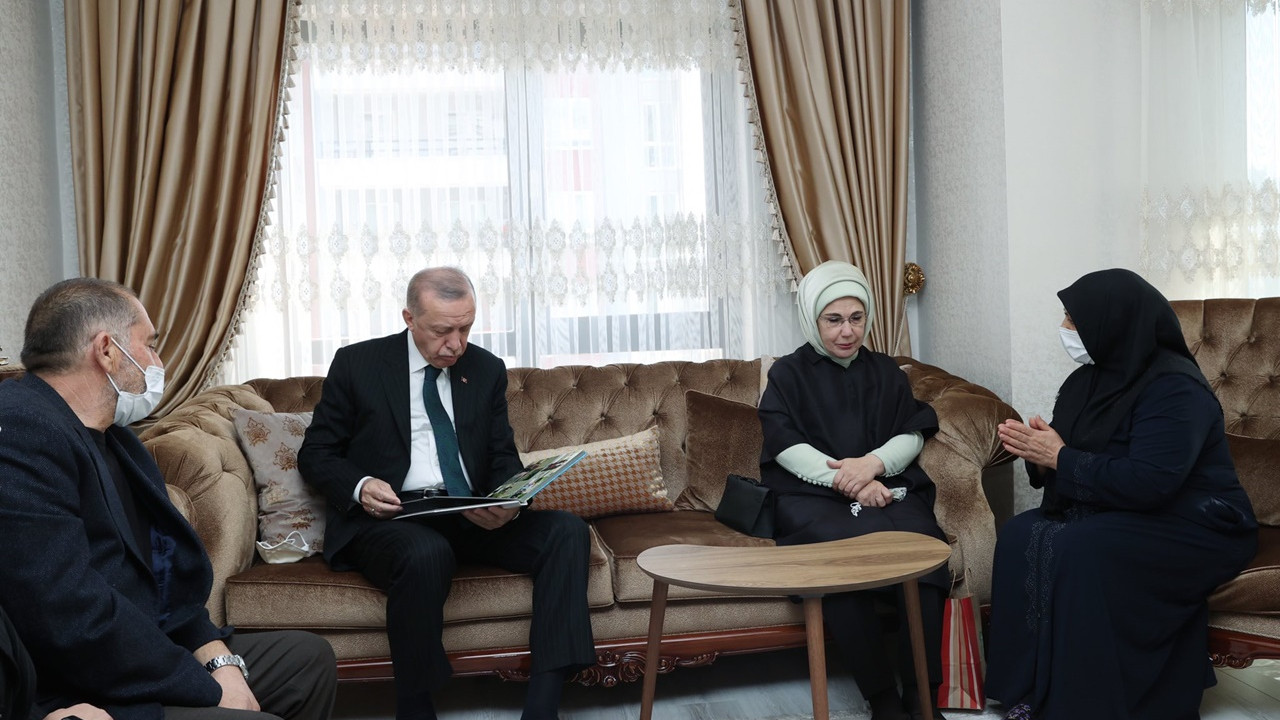 Cumhurbaşkanı Erdoğan'dan Başak Cengiz'in ailesine taziye ziyareti