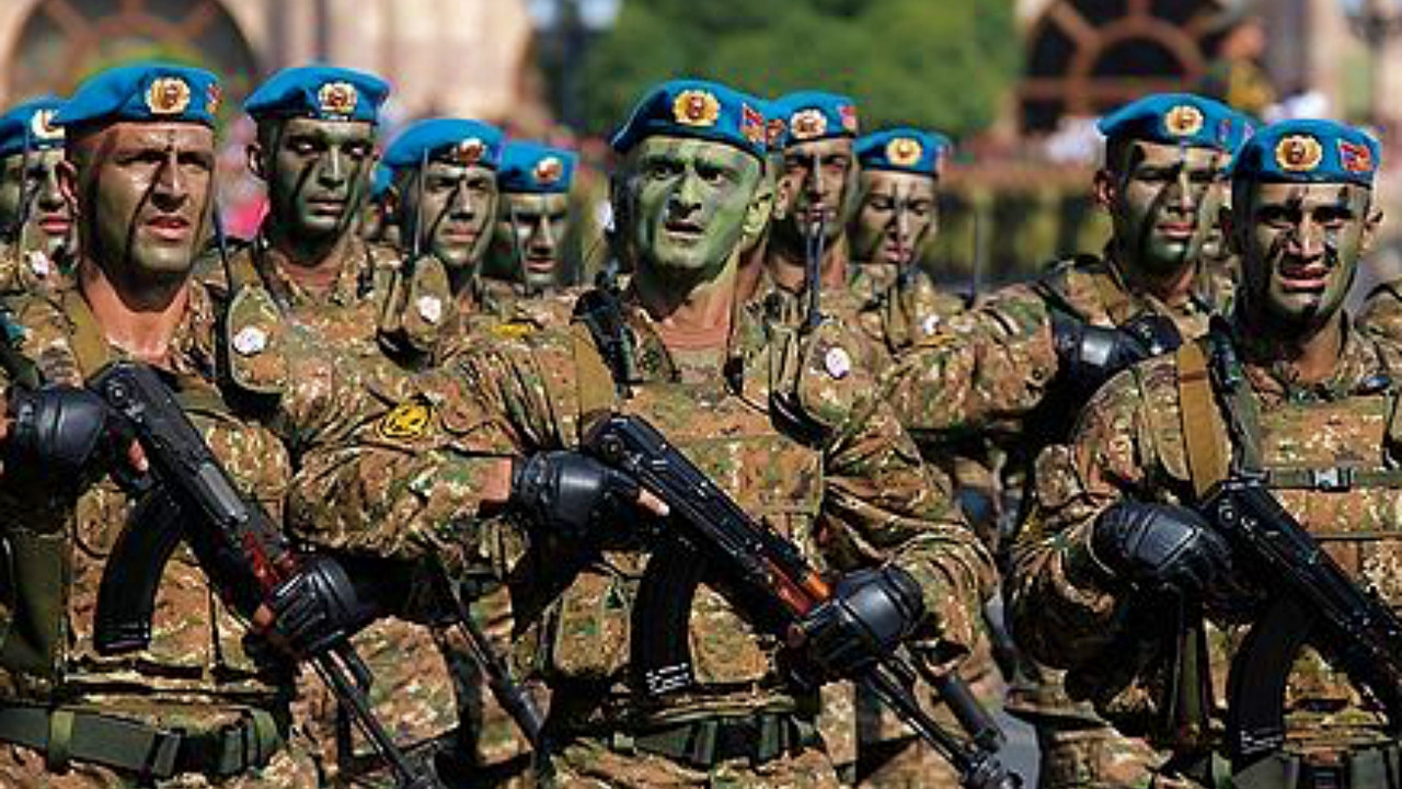 Paşinyan açıkladı: Ermenistan profesyonel ordu kuruyor!